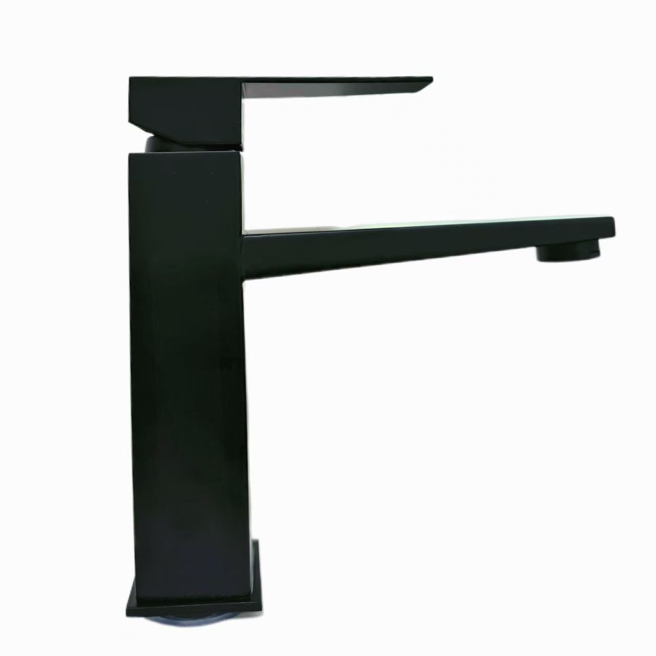 Faucet Baskom Persegi Hitam Gaya Minimalis Modern
